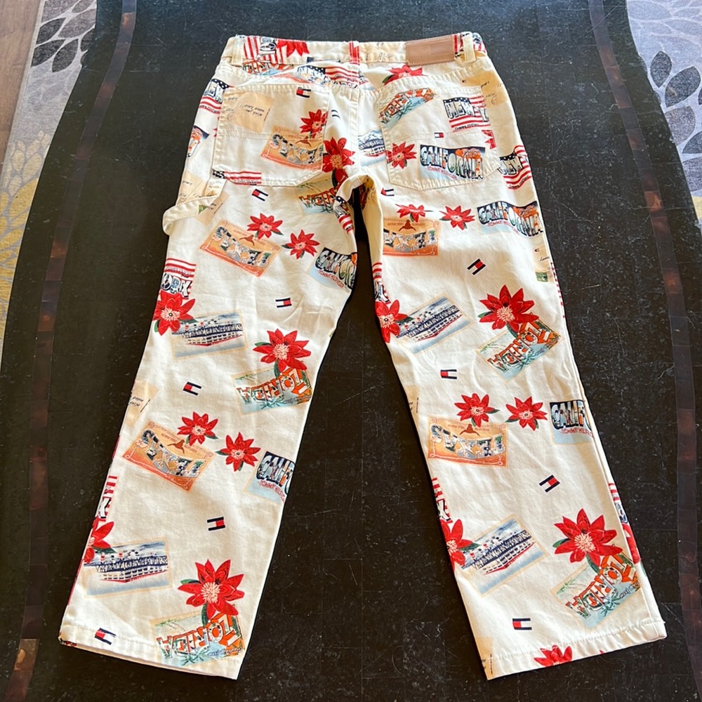 Vintage Tommy Hilfiger print capri cargos